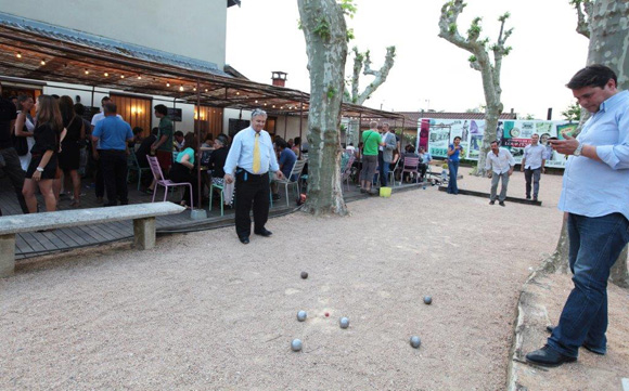 2. Partie de pétanque pour Michel Godet