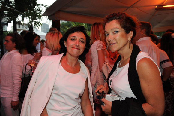 21. Christel et Nathalie