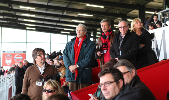 29. Michel Noir, ancien maire de Lyon, est un abonné des matchs du LOU