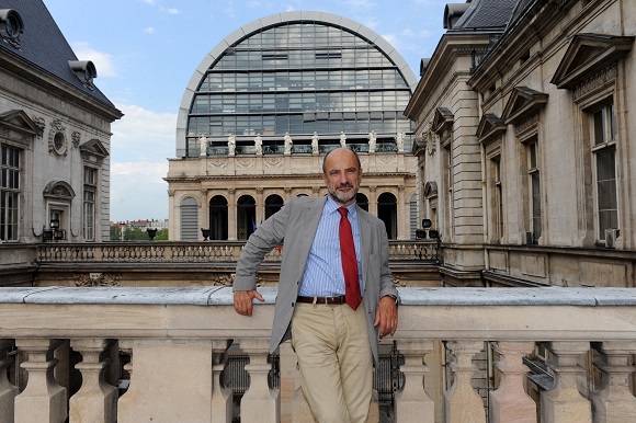 Only Lyon Tourisme et Congrès. Jean-Michel Daclin succède à Denis Trouxe