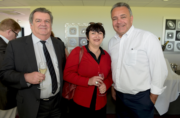 2. Christian Barthélémy, administrateur de la société des courses de Lyon, Brigitte Fromont, conseillère régionale Rhône-Alpes et  Denis Broliquier, maire du 2ème    