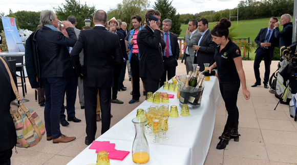 29. L’apéro, avant la remise des prix