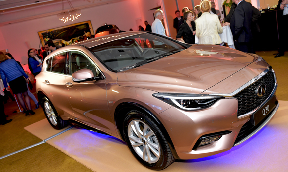 Lancement Infiniti Q 30. Le nouveau cross-over franco-japonais