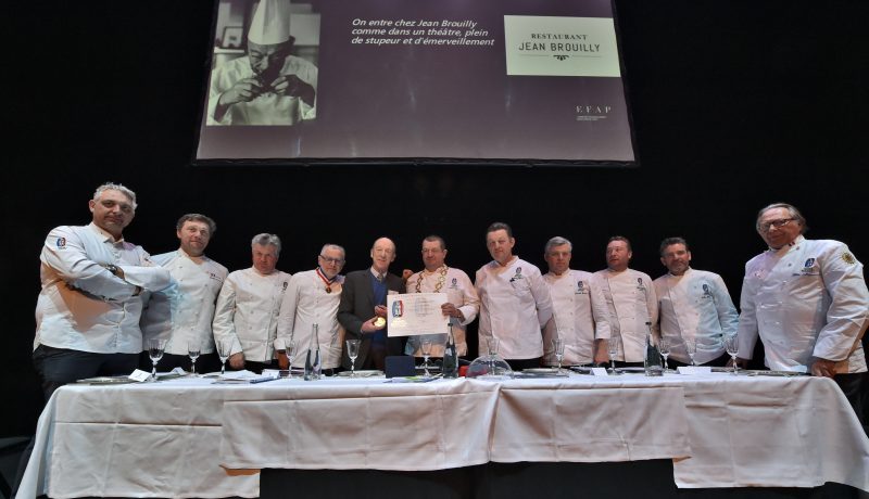 Toques Blanches Lyonnaises. Les chefs entre sourires et larmes