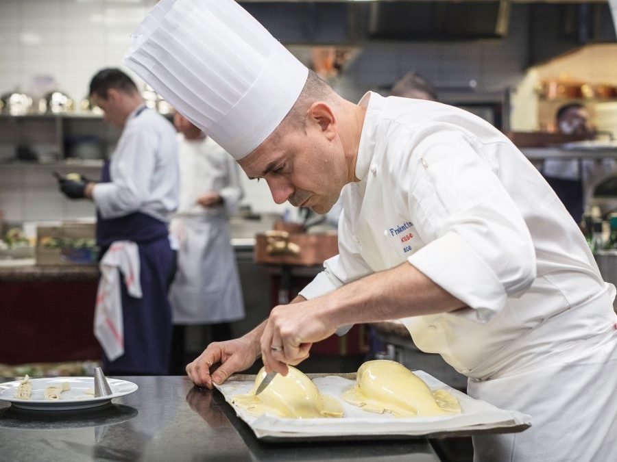 Les 100 ans du restaurant Paul Bocuse. Portrait du chef Francesco Santin