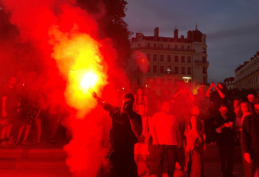 Manif de l’extrême gauche à Lyon. Ils crient victoire… et vandalisent la Presqu’île