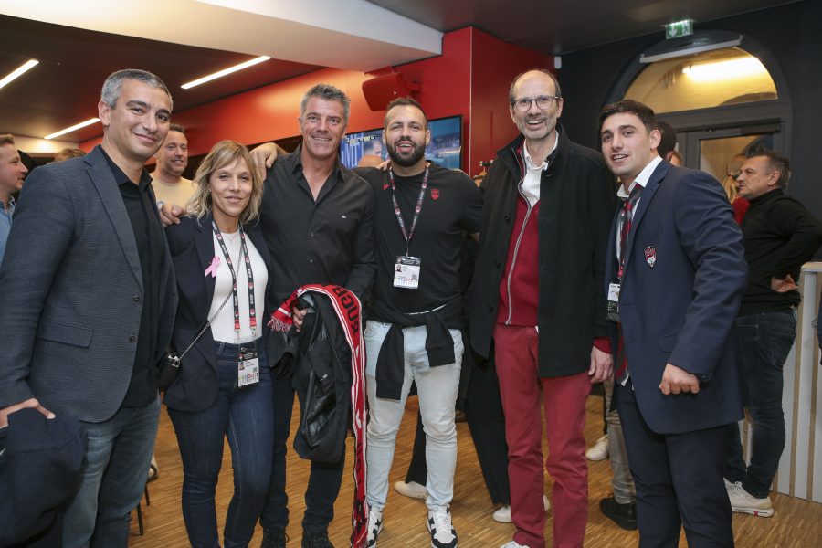 Les tribunes VIP de LOU Rugby – Stade Français. Lyon atomise Paris !