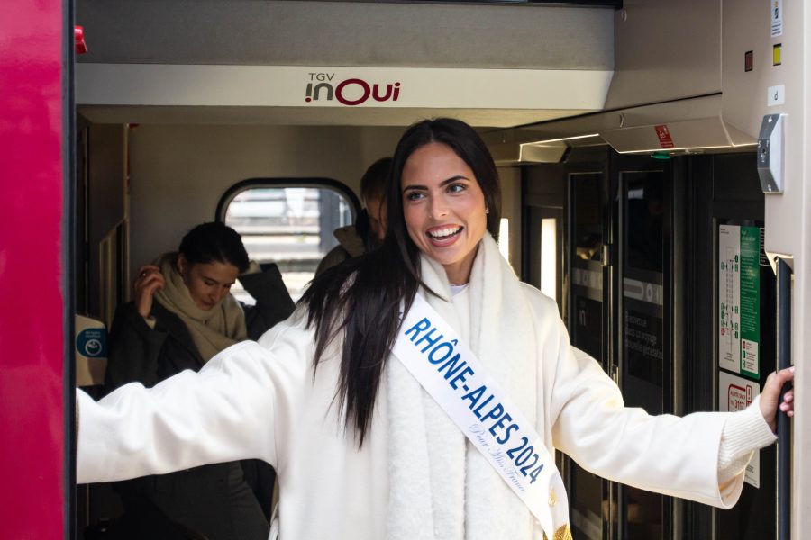 Miss Rhône-Alpes met le cap sur l’élection Miss France 2025