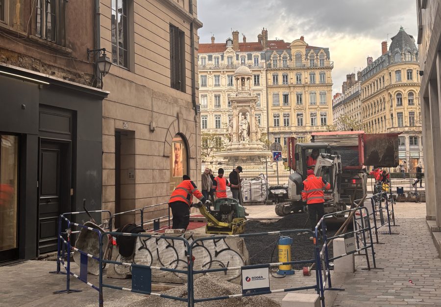 Lyon. Rue Port du Temple : 7 mois après sa rénovation, elle est déjà éventrée